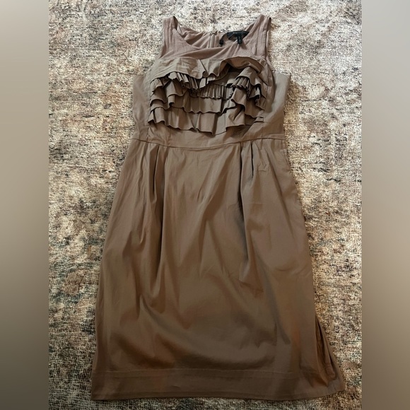 BCBG Mocha Brown Sleeveless Dress Size 6 BNWOT - Picture 2 of 4